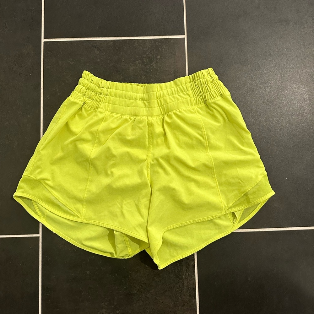 Lululemon hotty hot high rise lined short 4inch. Size 4 Tall. Neon